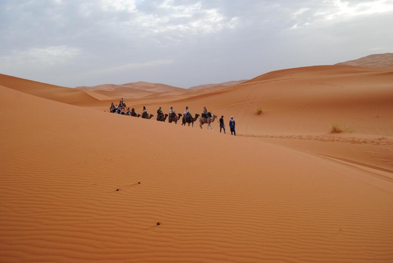 Camel Trekking Camp Мерзуга Экстерьер фото